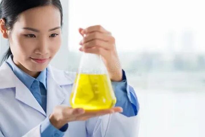 Tỏa Sáng Trên Mạng Xã Hội: Chuyên Gia Trang Điểm & Hotspot Matrix